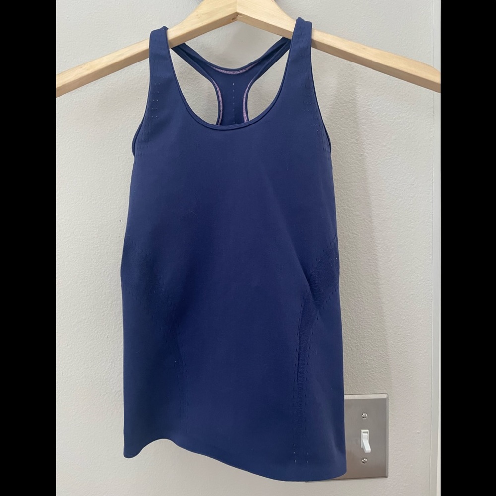 Ivivva Tank size 8, navy, great condition